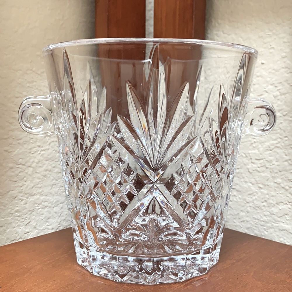 🔹Dublin Collection Ice Bucket..